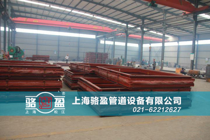 香港機(jī)場赤鱲角<a href=http://m.qilim.cn target=_blank class=infotextkey>非金屬補(bǔ)償器</a>生產(chǎn)廠家